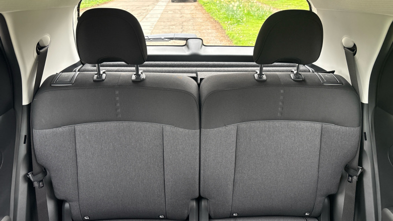 Hyundai INSTER 85kW 02 49kWh 5dr Auto Electric Hatchback